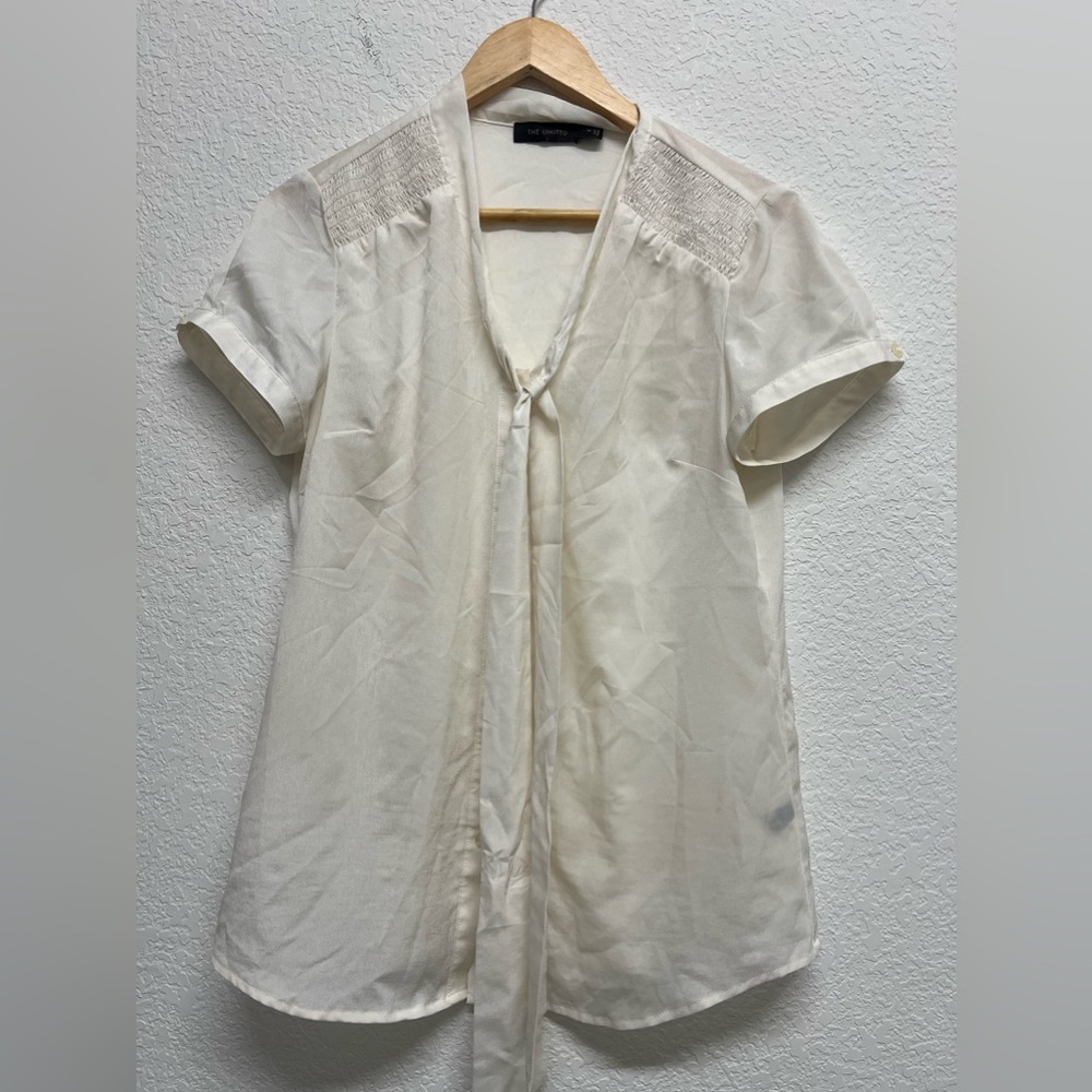 *The Limited Ivory Tie Neck Georgette Blouse Size Medium M